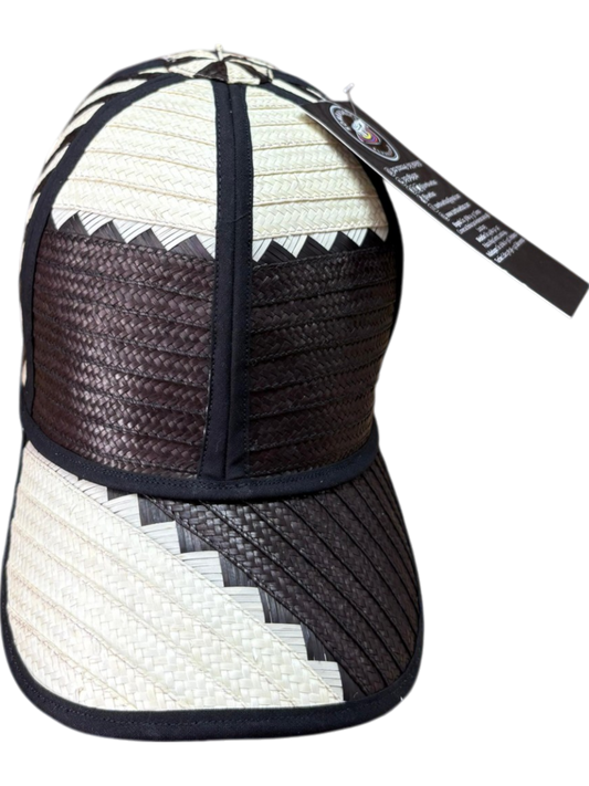 Gorra Artesanal Exclusiva Diseño Beige y Negro