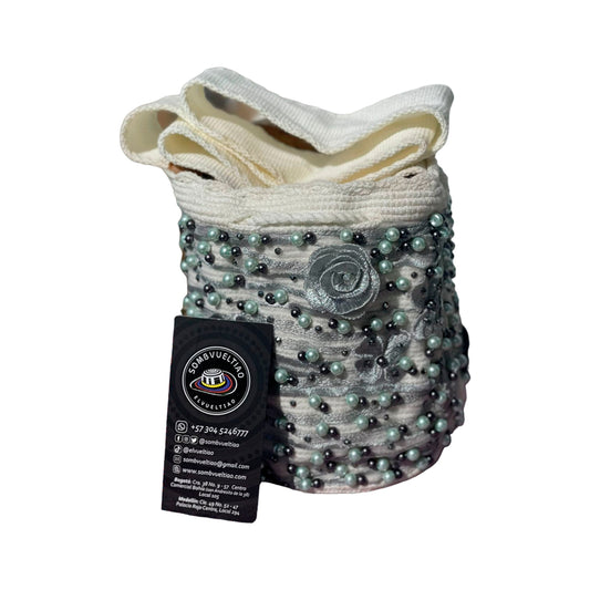 Mochila Recamada Fina Diseño Gris a Mano